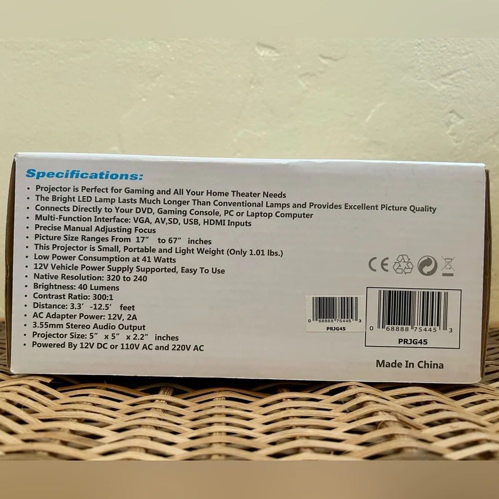 Mini Projector Portable - Picture 3 of 7